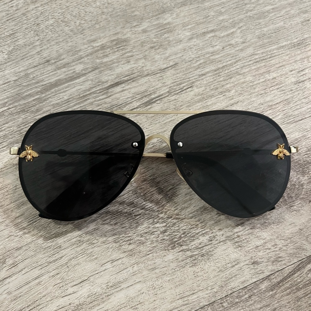 Bee aviator sunglasses!